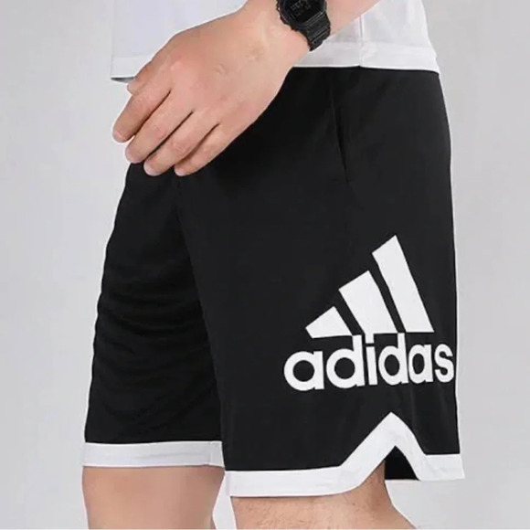 Adidas Big Logo Athletic Shorts  Black/White Size L Juniors Athleisure Sports L - Picture 7 of 7